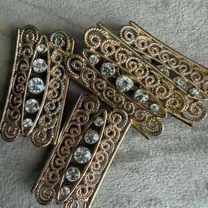 Gold pendant with Rhinestones